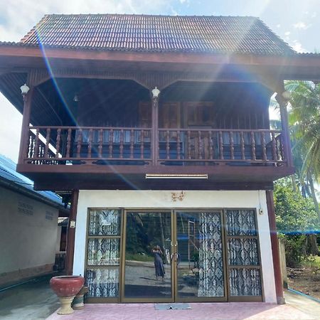 Reindeer House Wat Chedi 4 People Hotel Sichon Luaran gambar