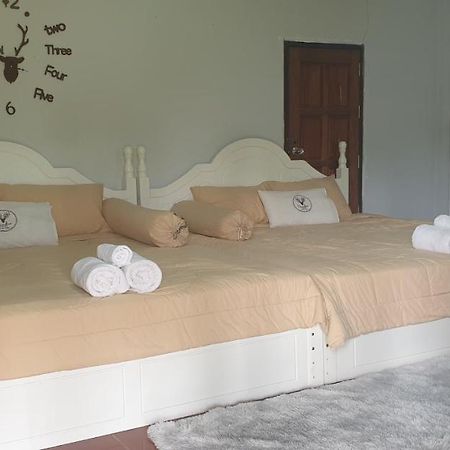 Reindeer House Wat Chedi 4 People Hotel Sichon Luaran gambar