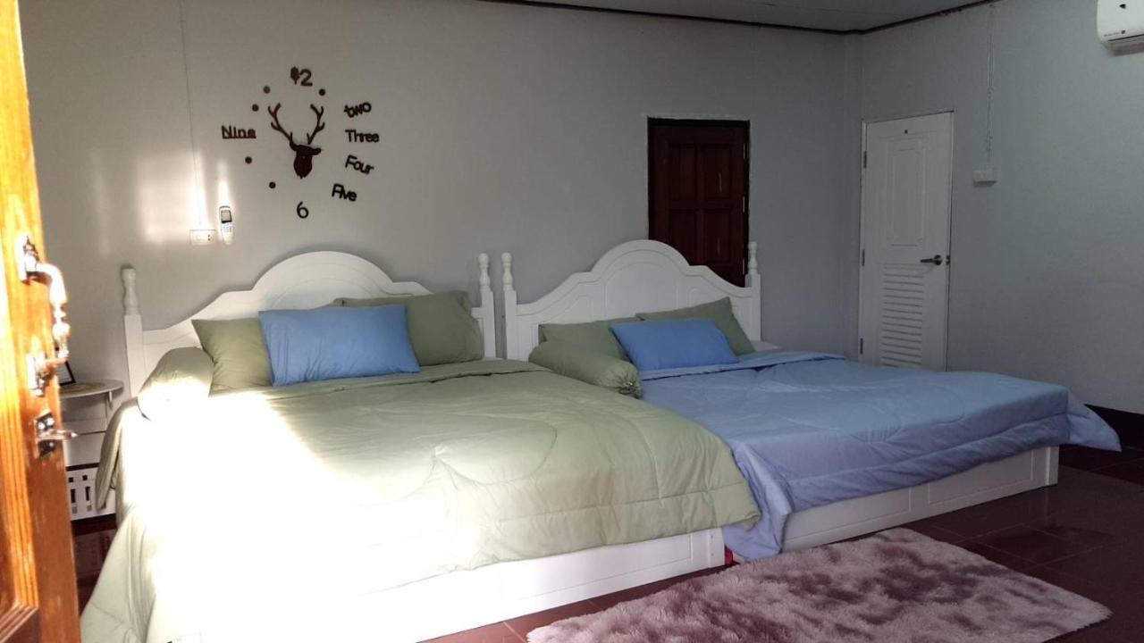 Reindeer House Wat Chedi 4 People Hotel Sichon Luaran gambar
